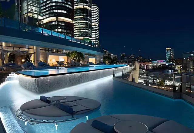 Iluminaci&oacute;n de piscinas para un hotel de lujo en S&iacute;dney