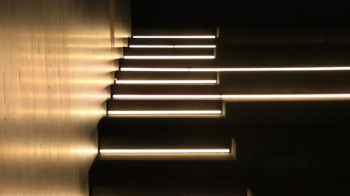 C&oacute;mo combinar perfiles de aluminio con LED Flex para una iluminaci&oacute;n impecable