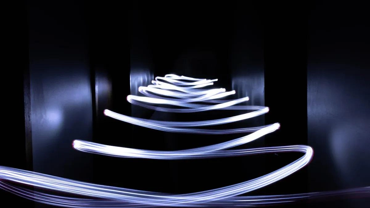 C&oacute;mo especificar la flexi&oacute;n LED arquitect&oacute;nica para columnas en espiral, arcos y estructuras irregulares